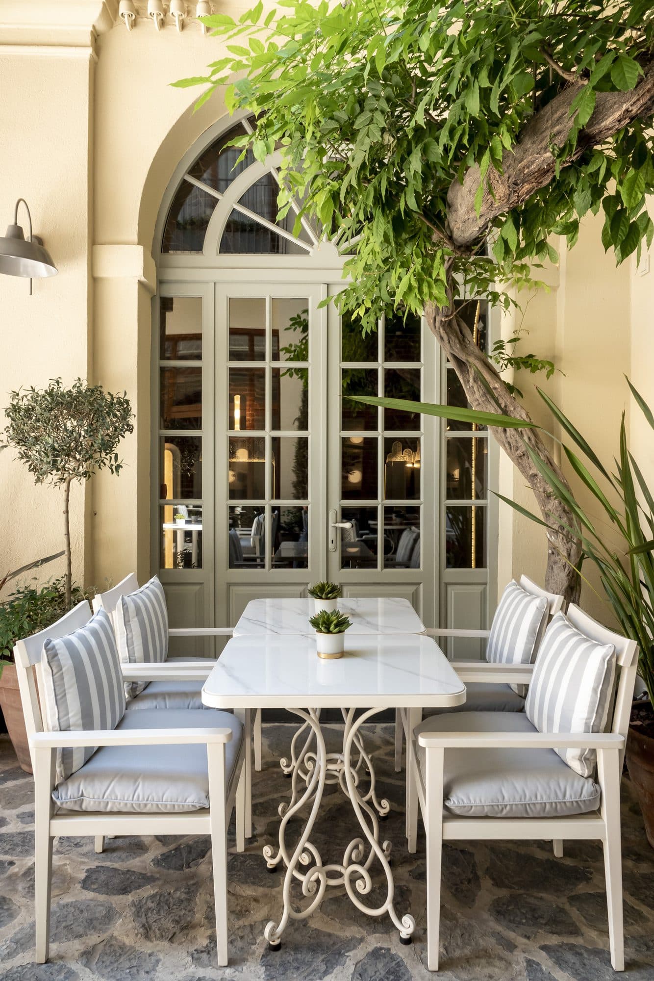 A view of the space at IL CORTILE